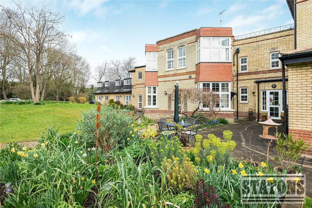 Additional image 14 of 2 bed flat for saleRydal Mount, Santers Lane, Potters Bar, Hertfordshire EN6
