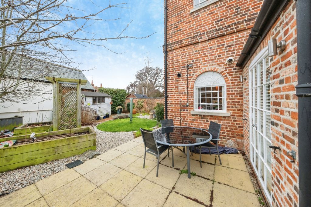 Additional image 18 of 3 bed semi-detached house for saleHigh Street, Newport Pagnell MK16