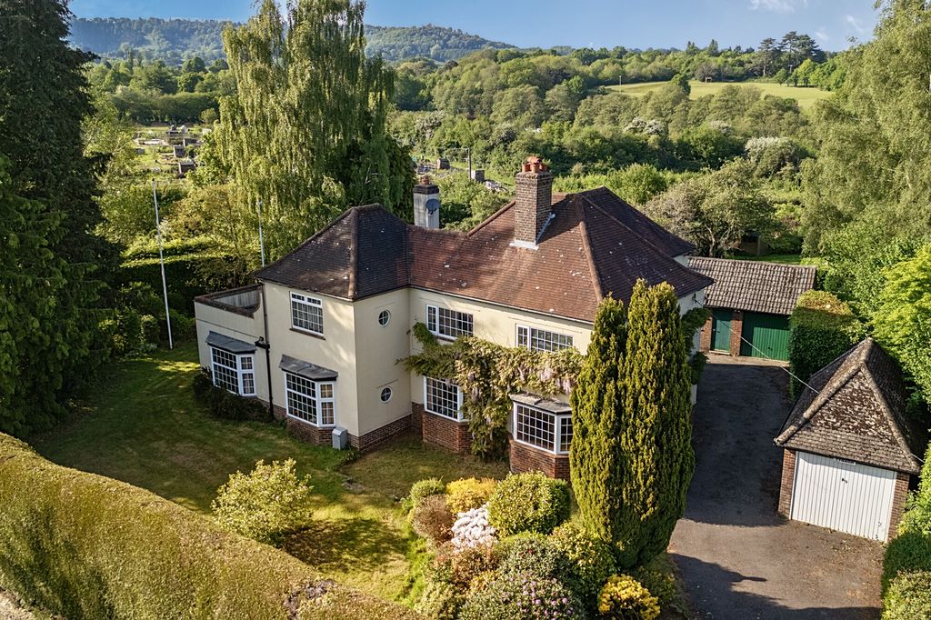 5 bed detached house for saleSchool Lane, Sheet GU32
