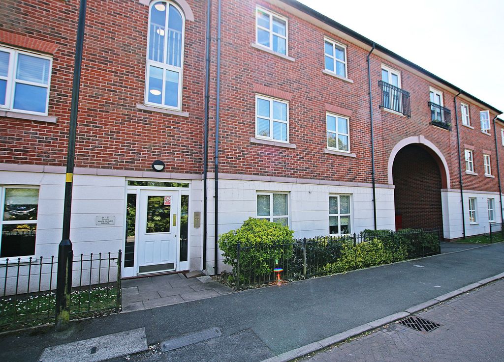 2 bed flat for saleWhite Clover Square, Lymm WA13