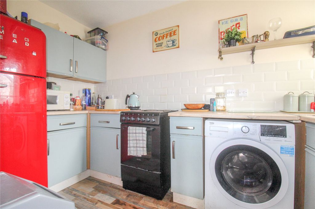 1 bed flat for saleThornleigh, Melksham SN12 photo 5