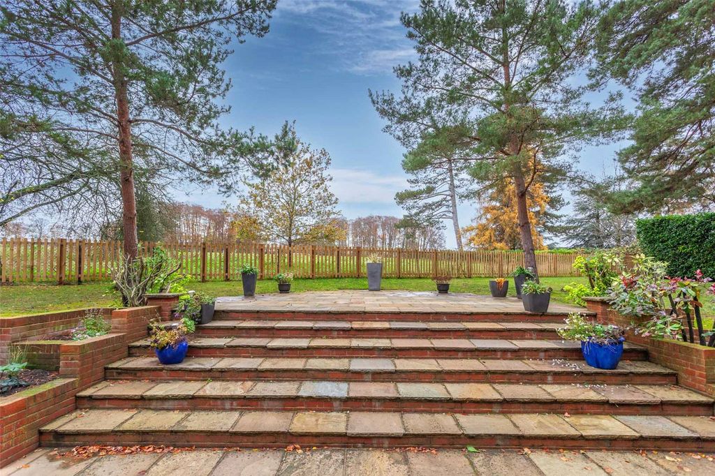 Additional image 18 of 6 bed detached house for saleBeechwood Drive, Marlow, Buckinghamshire SL7