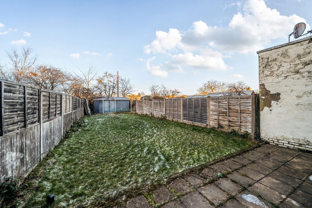 Additional image 20 of 4 bed semi-detached house for saleKingshill Avenue, Northolt UB5