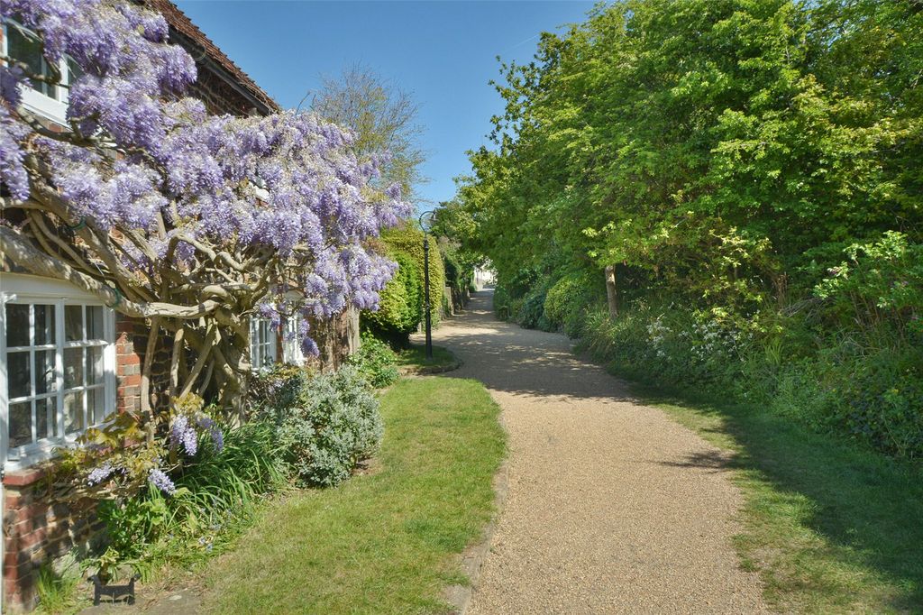 Additional image 21 of 2 bed flat for saleBarnhouse Close, Pulborough, West Sussex RH20
