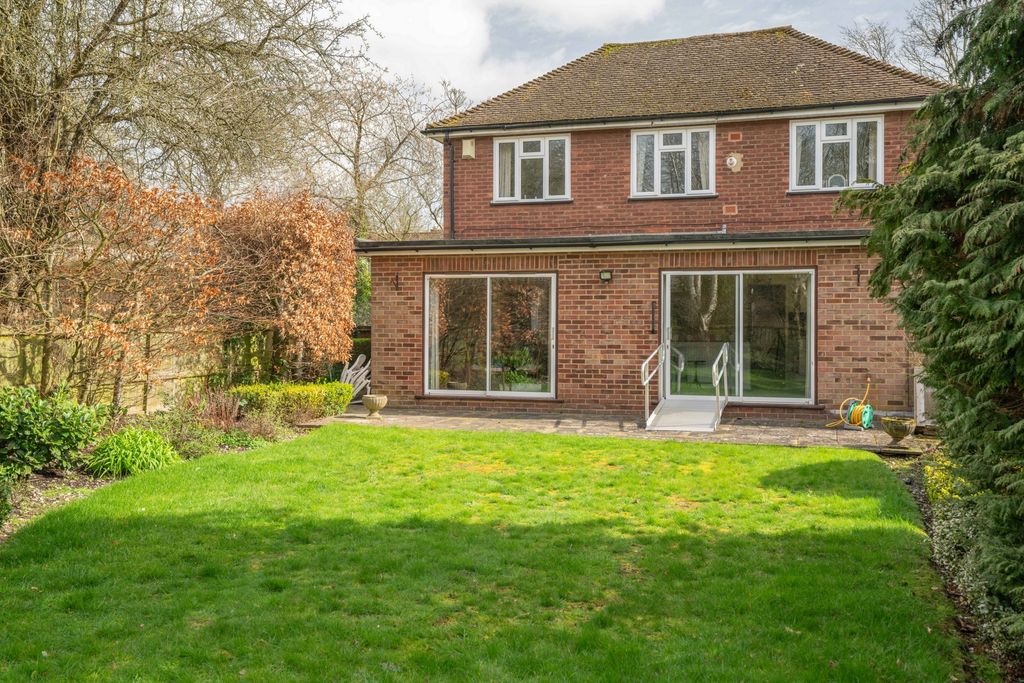 Additional image 22 of 4 bed detached house for saleOsborne Road, Potters Bar EN6