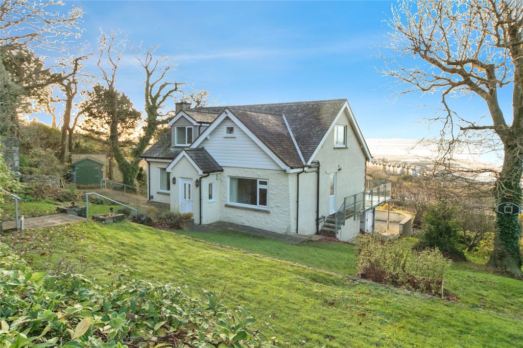 4 bed detached house for salePenmaen Park, Llanfairfechan, Conwy LL33
