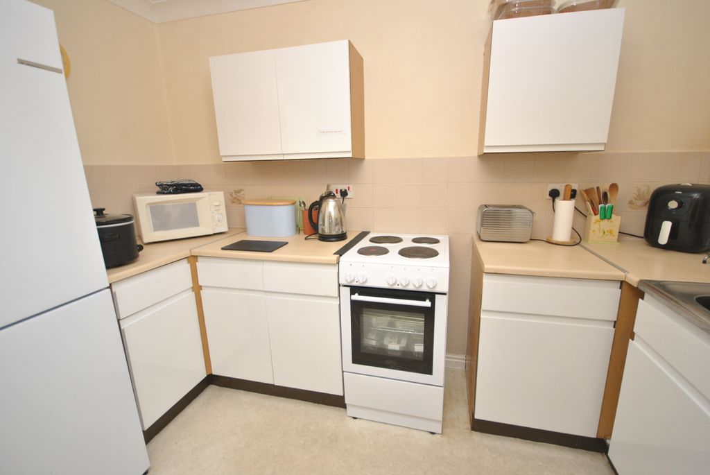 Additional image 10 of 2 bed flat for saleSt. Johns Park, Whitchurch SY13