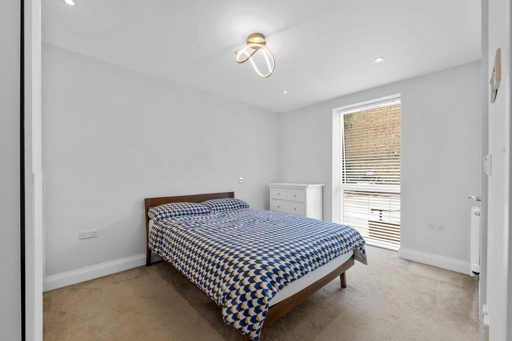 Additional image 10 of 2 bed flat for saleBruce Grove, Orpington BR6