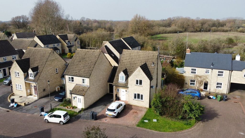 Additional image 18 of 4 bed link detached house for salePerrinsfield, Lechlade, Gloucestershire GL7