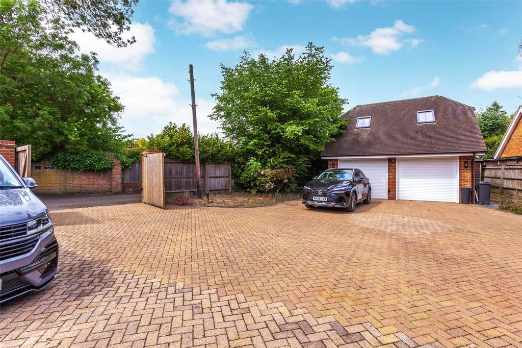 Additional image 17 of 4 bed detached house for saleMill Road, Marlow, Buckinghamshire SL7