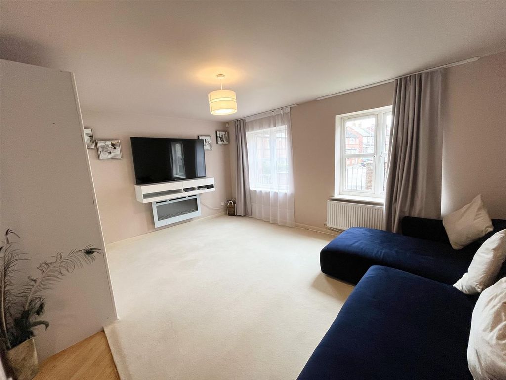 Additional image 2 of 2 bed flat for saleBrough Street West, Macclesfield SK11