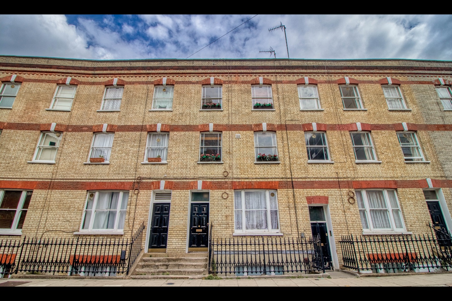 4 Bed Flat, Orde Hall Street, WC1N, N1 7GU photo 3