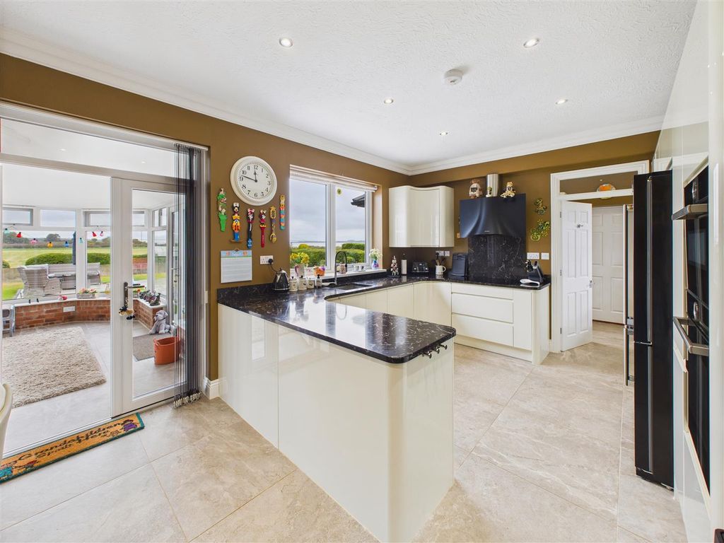 Additional image 3 of 3 bed detached bungalow for saleHumber Road, North Ferriby HU14
