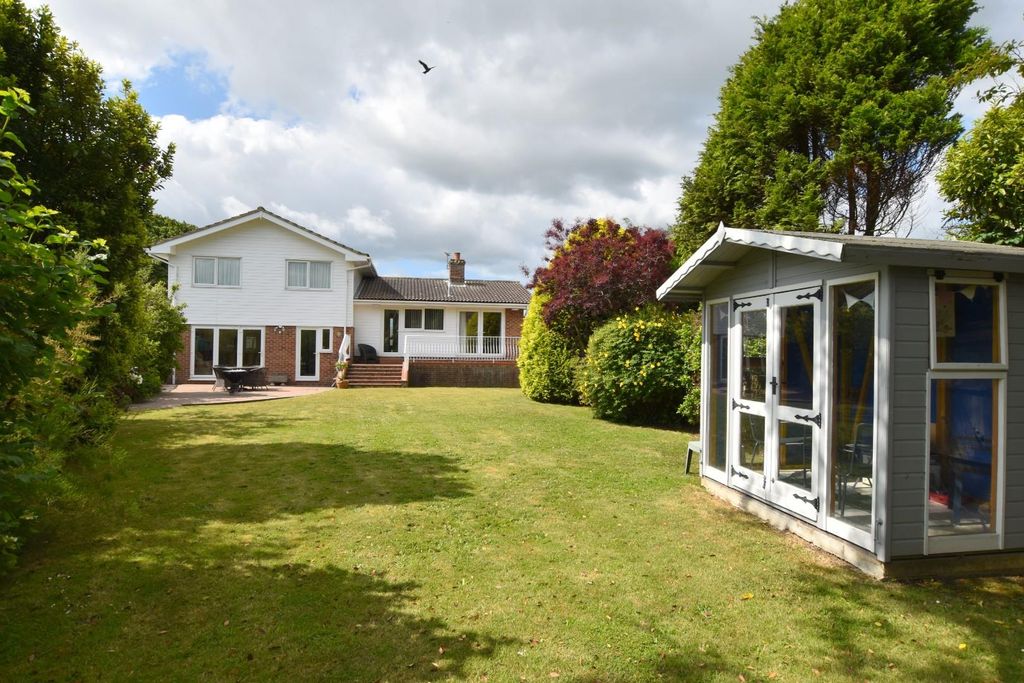 Additional image 2 of 4 bed detached house for saleQueens Road, Littlestone TN28