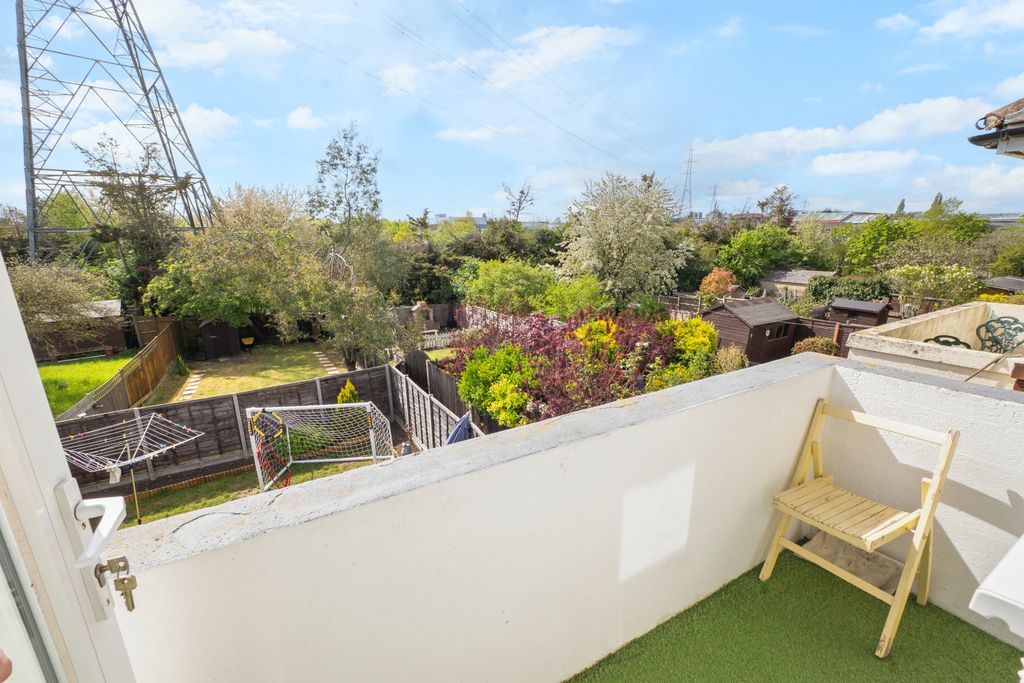 Additional image 9 of 2 bed maisonette for saleLynmouth Avenue, Morden SM4
