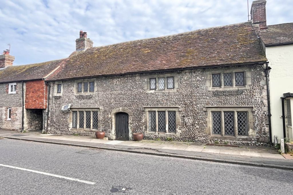 6 bed property for saleHigh Street, Pevensey BN24