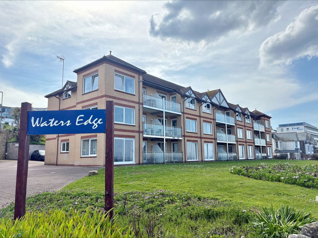 2 bed flat for saleEsplanade Road, Newquay TR7