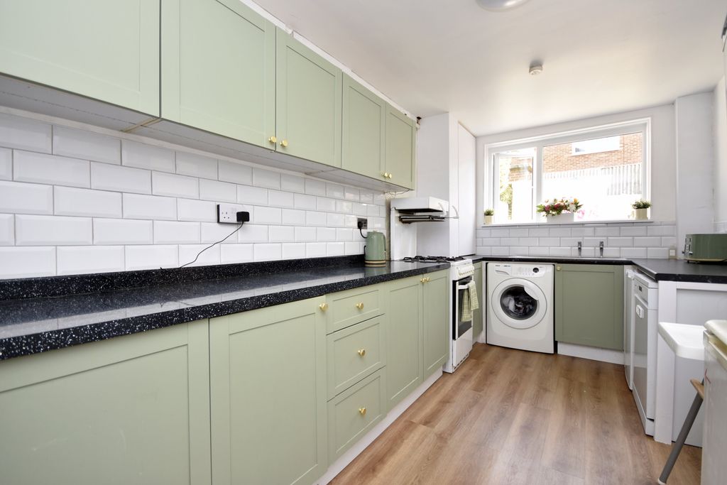 Additional image 5 of 4 bed terraced house for saleOxford Street, Margate, Kent CT9