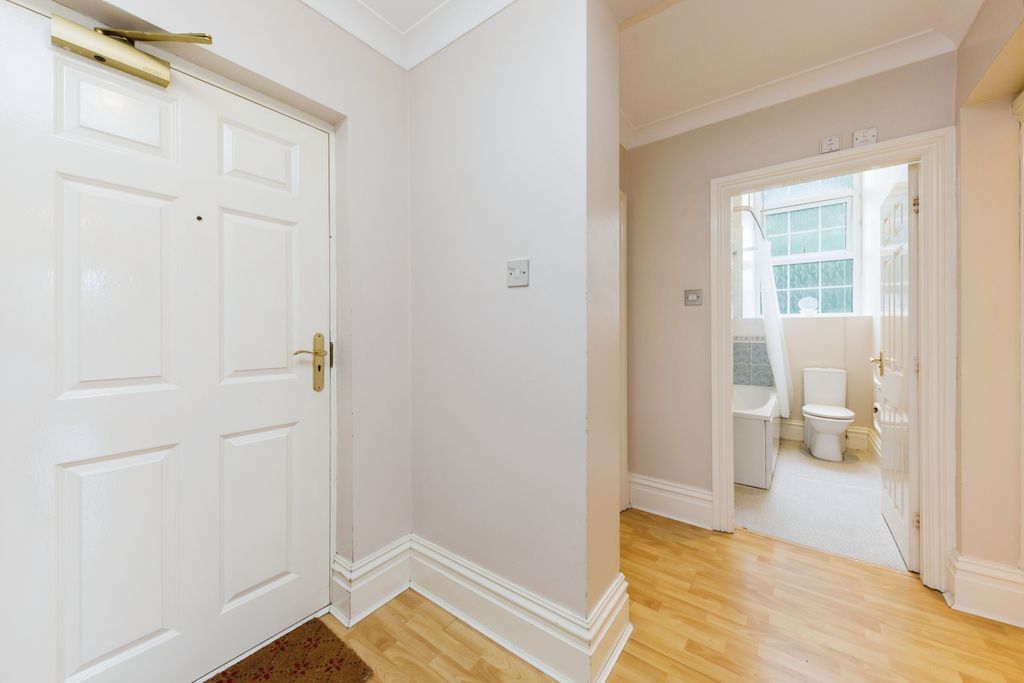 Additional image 6 of 2 bed flat for saleThe Uplands, Bishopton Drive, Macclesfield, Cheshire SK11