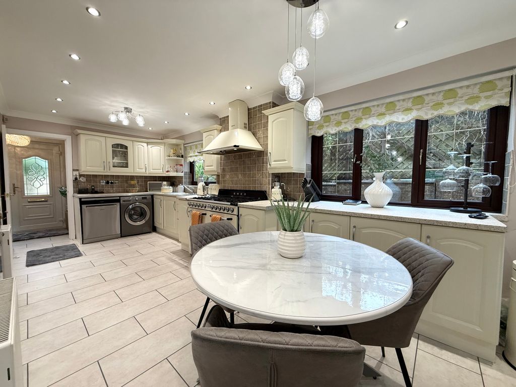 Additional image 10 of 4 bed detached house for saleBron Y Deri, Mountain Ash CF45
