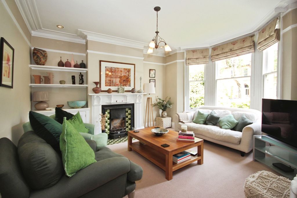 Additional image 3 of 4 bed terraced house for saleGaveston Road, Leamington Spa, Warwickshire CV32
