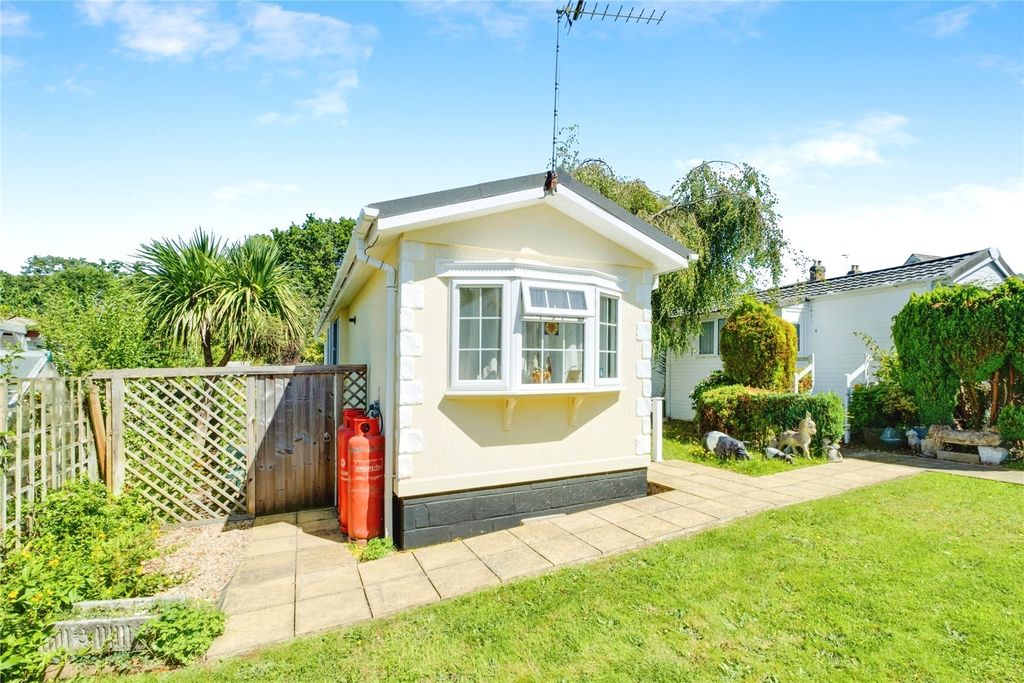 Additional image 14 of 1 bed mobile/park home for saleThatched Cottage Park, Southampton Road, Lyndhurst, Hampshire SO43