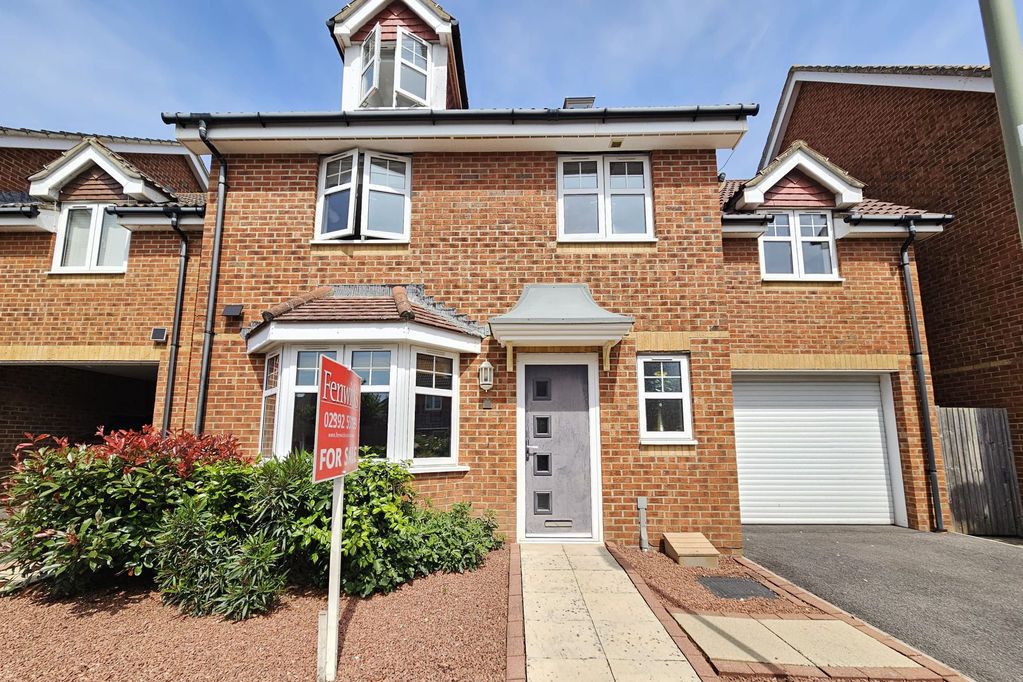 5 bed detached house for saleProctor Drive, Lee-On-The-Solent PO13