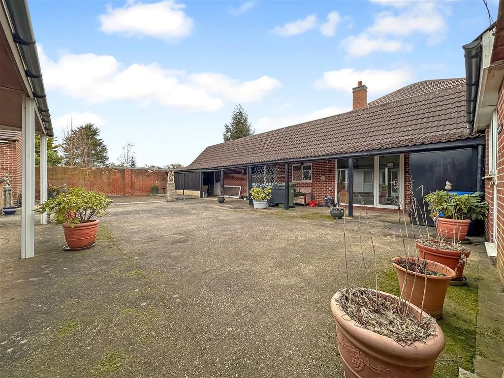 Additional image 24 of 4 bed detached house for saleDanny Lyp, Sibcy Lane, Balderton, Newark NG24