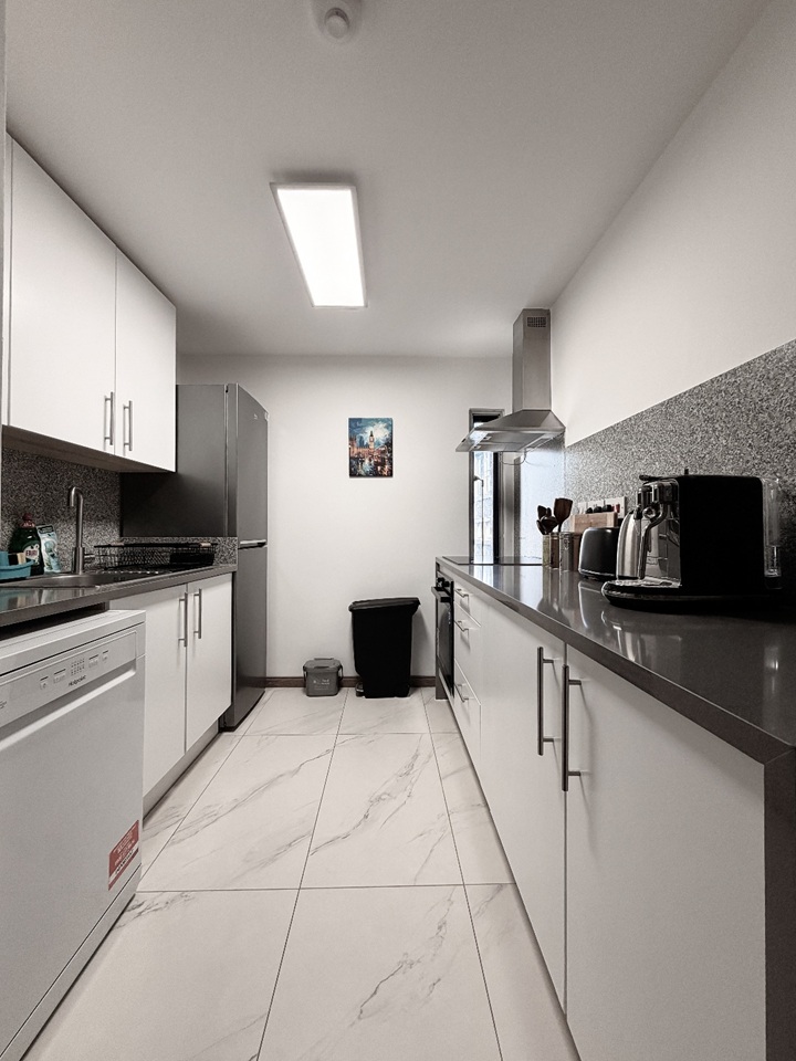 2 Bed Flat, Upper Thames Street, EC4V, N1 7GU photo 5