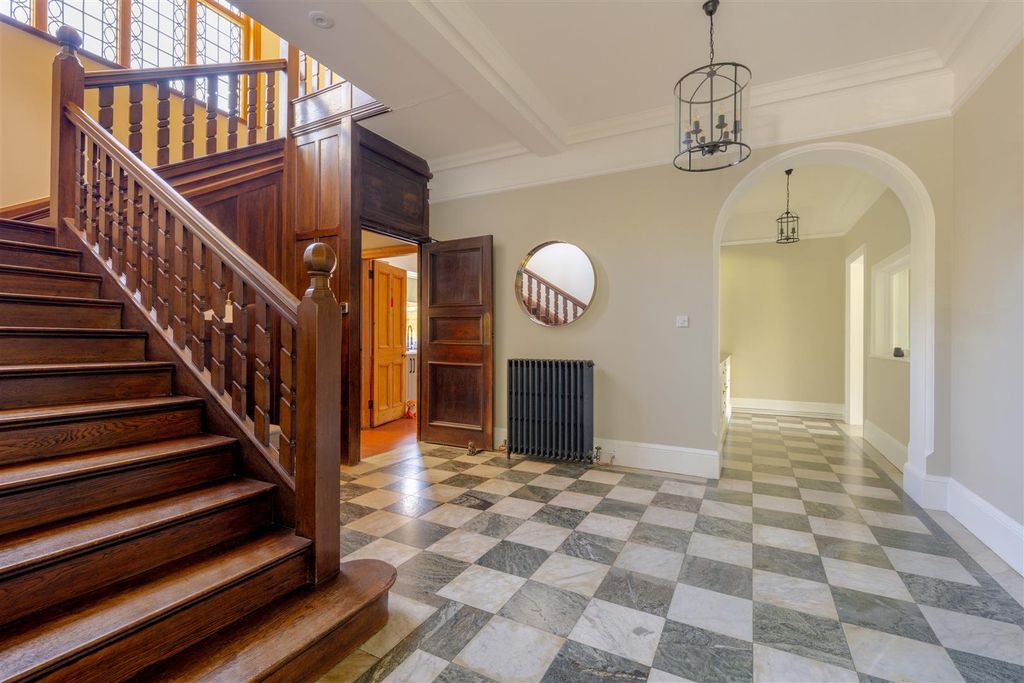 Additional image 7 of 7 bed semi-detached house for saleAbington Park Crescent, Northampton NN3