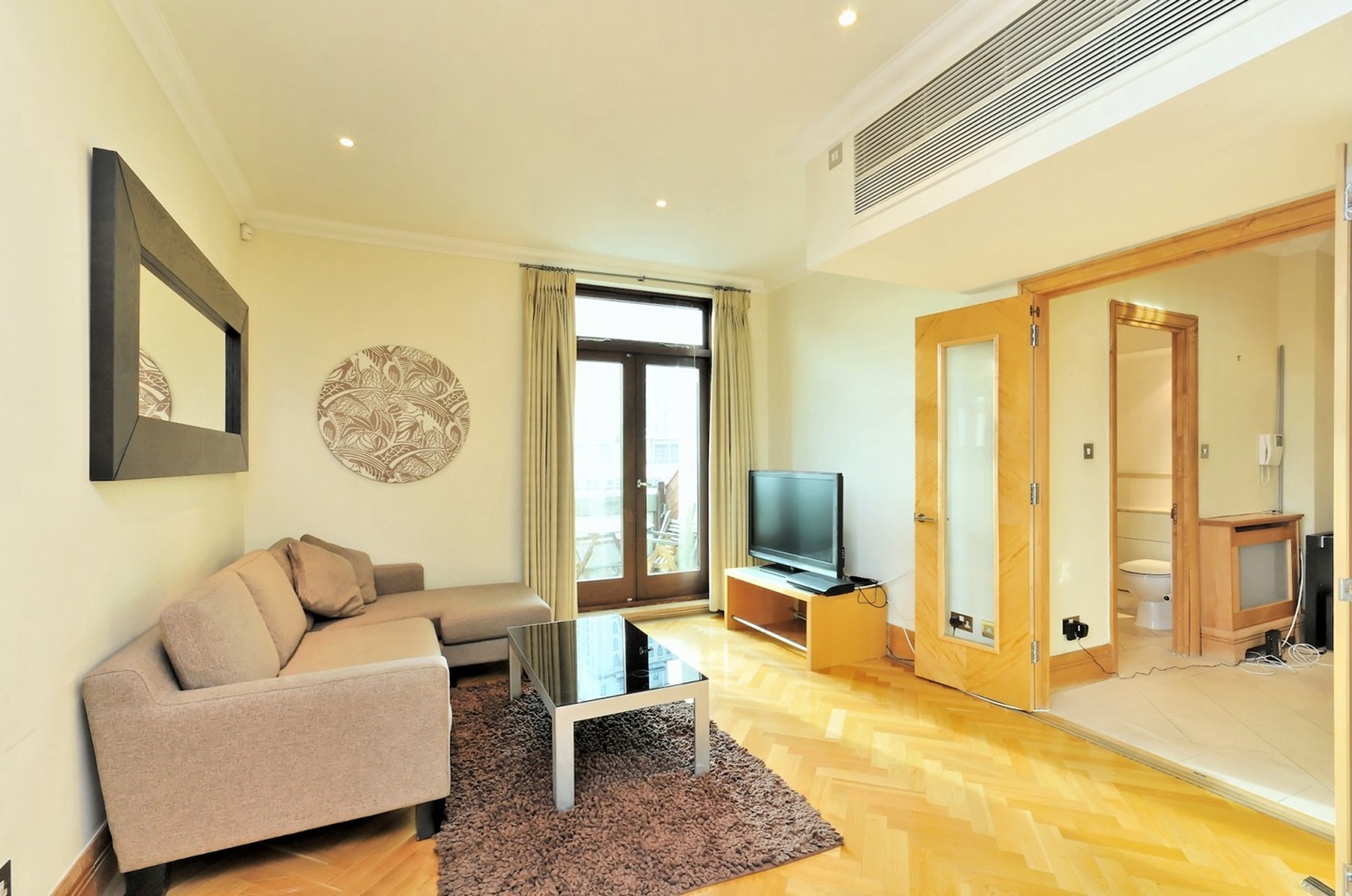 2 Bed Penthouse, Belvedere Road, SE1, N1 7GU photo 5