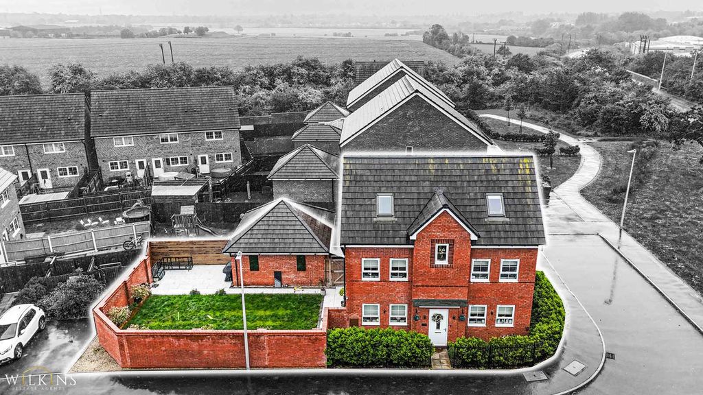 4 bed detached house for saleFleece Lane, Nuneaton, Warwickshire CV11