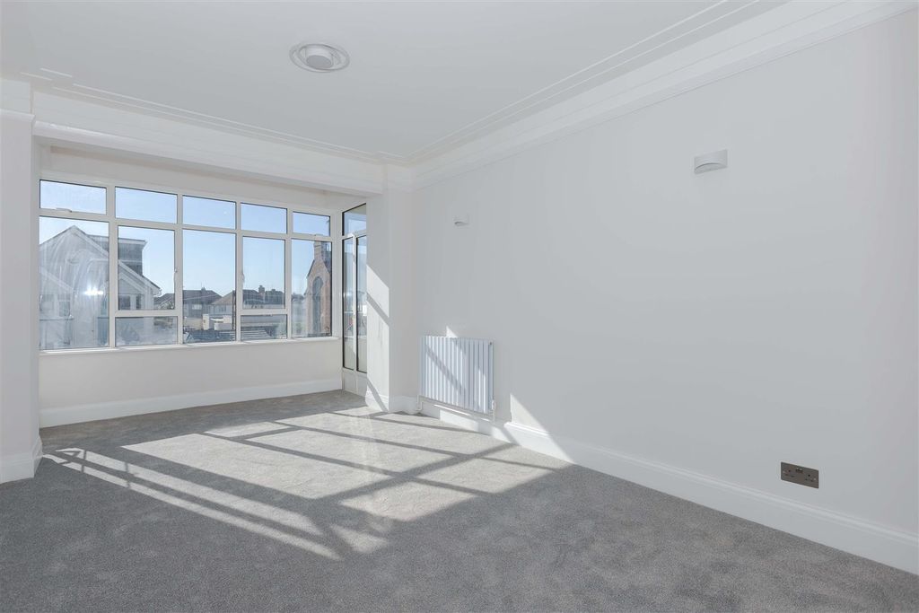 Additional image 6 of 3 bed flat for saleBrighton Road, Worthing BN11