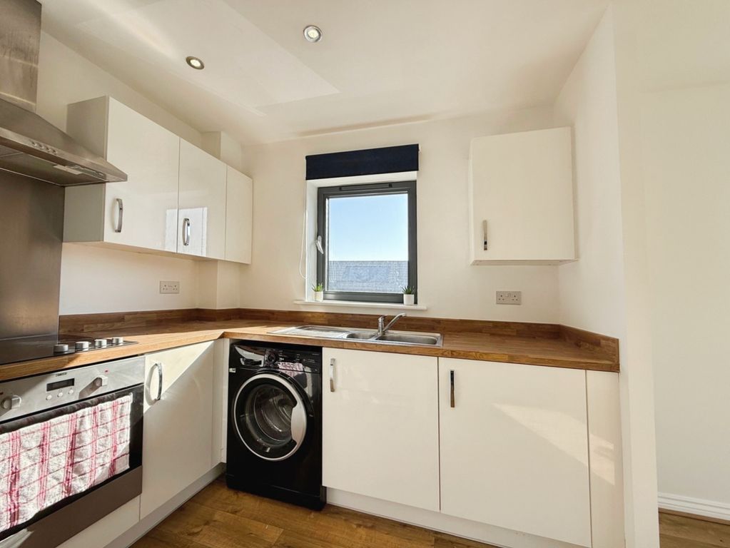 2 bed flat for salePearson Place, Leigh WN7 photo 5