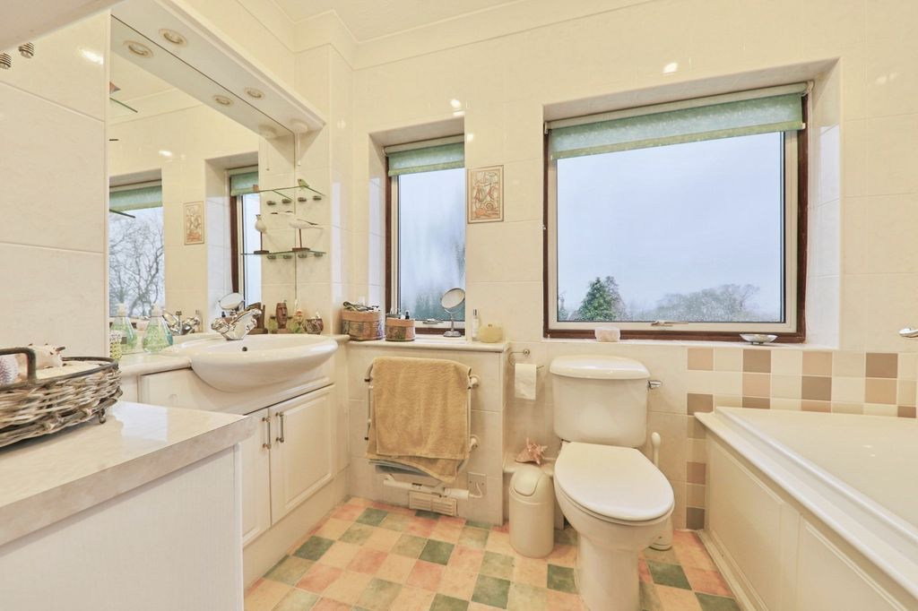 Additional image 16 of 5 bed detached house for saleCroft Park, North Ferriby HU14