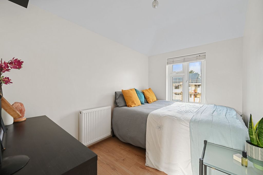 Additional image 8 of 5 bed semi-detached house for saleBelvue Road, Northolt UB5