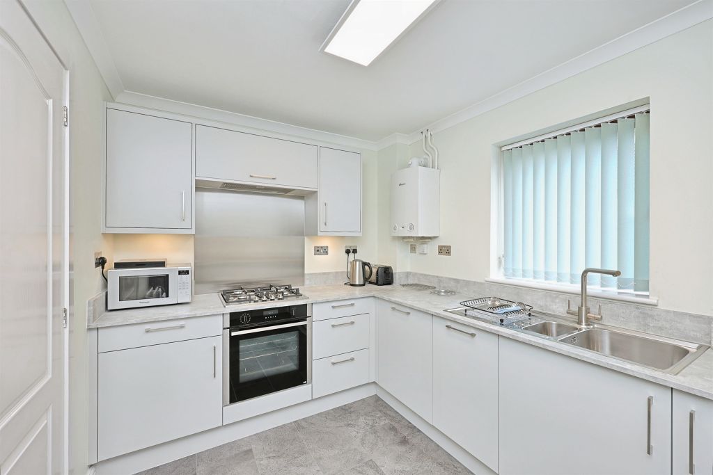 4 bed flat for saleMulberry Close, Norwich NR3 photo 3