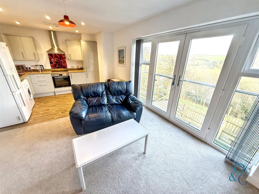 Additional image 4 of 2 bed flat for saleMontfort House, Cardinham Close, Lostwithiel, Cornwall PL22
