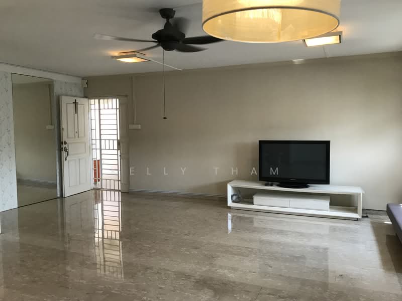 317 Sembawang Vista photo 2