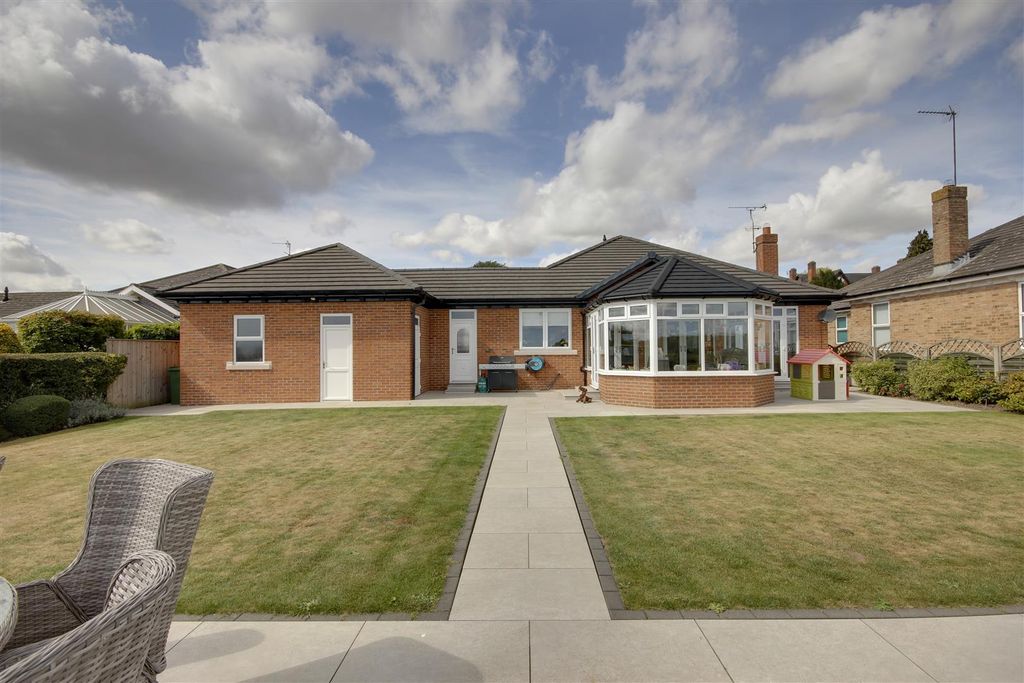 Additional image 19 of 3 bed detached bungalow for saleHumber Road, North Ferriby HU14