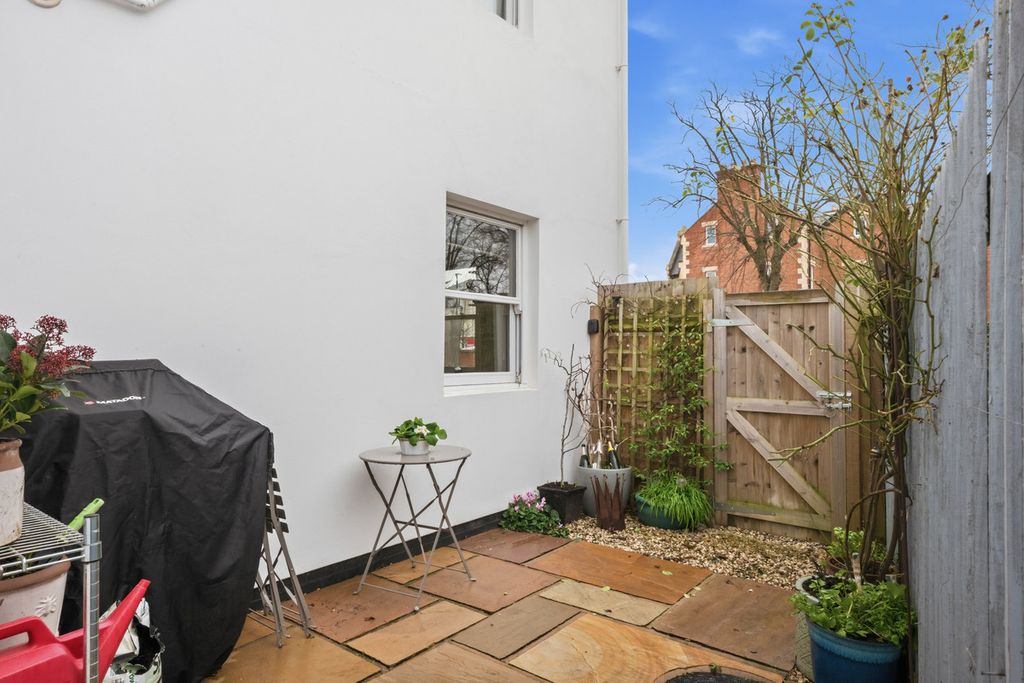 Additional image 16 of 2 bed flat for saleThornton House 21 Kenilworth Road, Leamington Spa, Warwickshire CV32