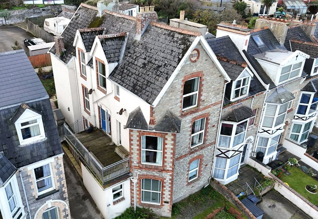 1 bed flat for saleLongfield Terrace, Ilfracombe, Devon EX34