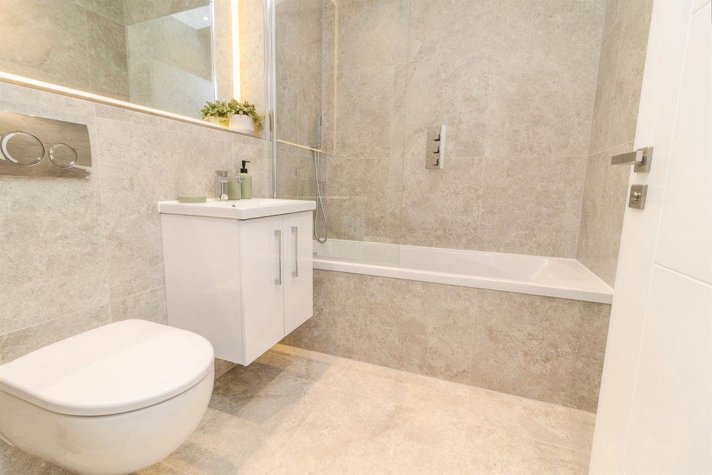 Additional image 5 of 2 bed flat for saleCaldecotte Lake Drive, Milton Keynes MK7