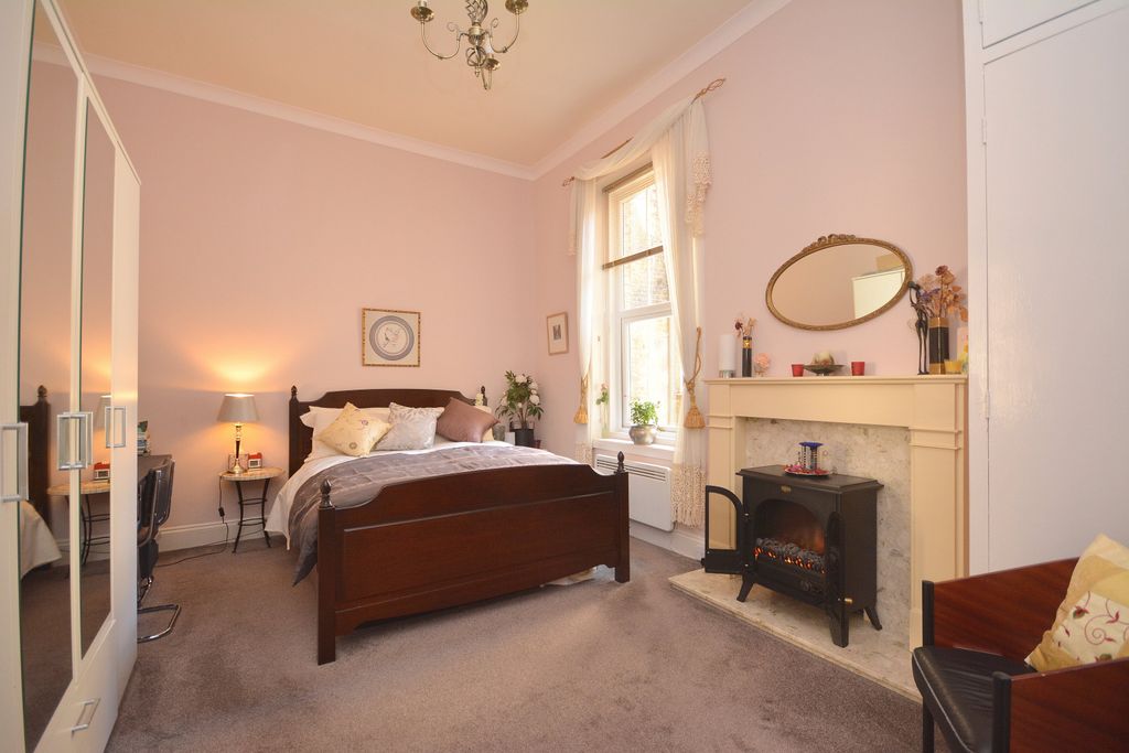 Additional image 7 of 1 bed flat for saleLewis Crescent, Cliftonville, Margate, Kent CT9