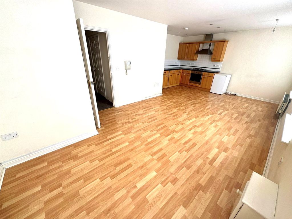 Additional image 5 of 2 bed flat for saleChaloner Grove, Wakefield, West Yorkshire WF1