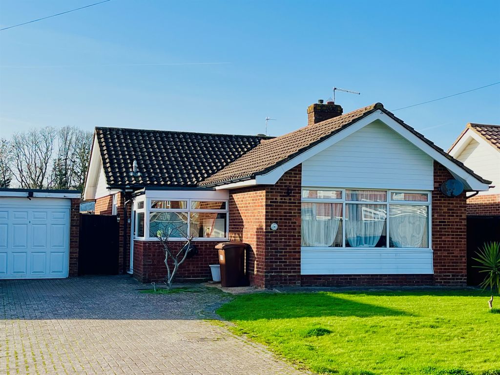 2 bed detached bungalow for saleGosford Way, Polegate BN26