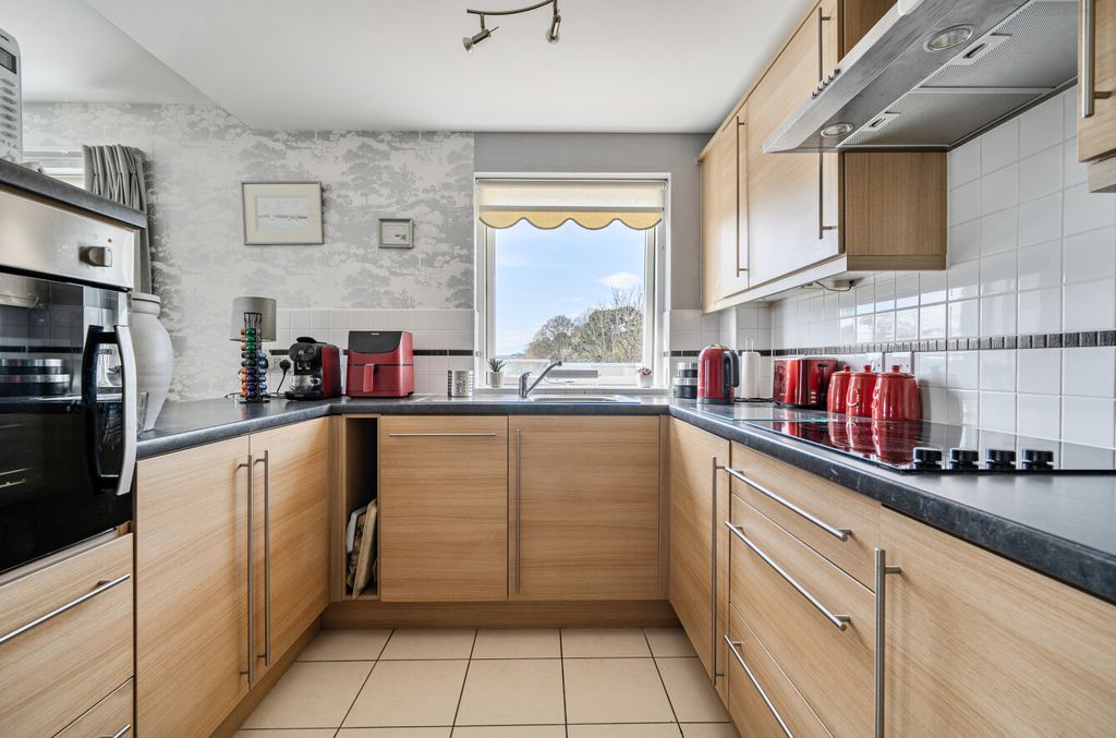1 bed flat for saleManor Crescent, Paignton, Devon TQ3 photo 5
