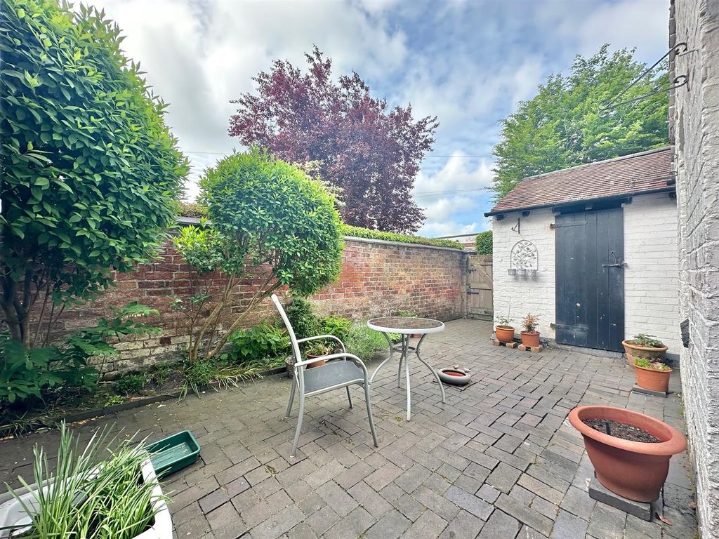 Additional image 3 of 4 bed flat for saleWellington Road, Nantwich, Cheshire CW5