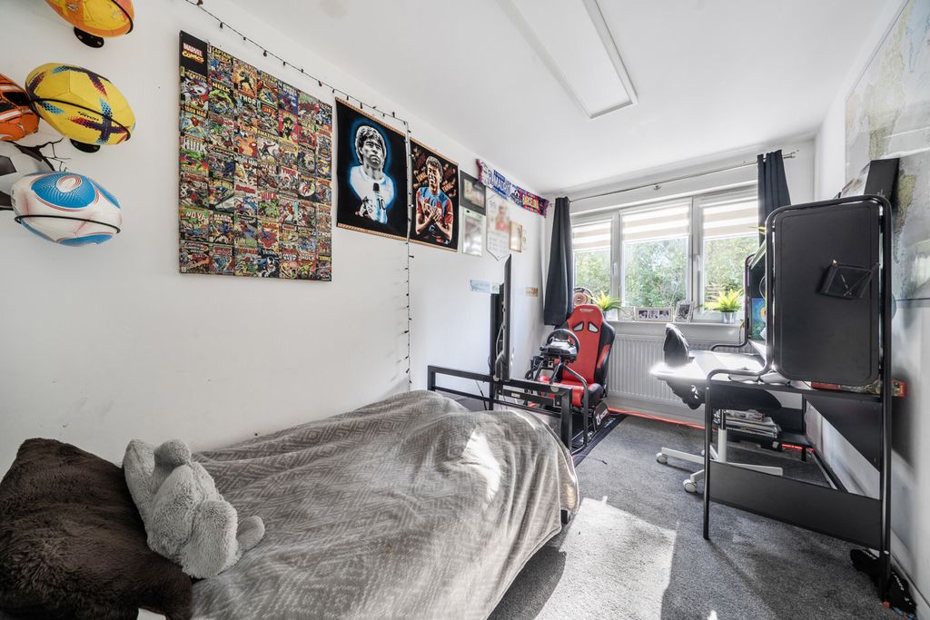 Additional image 11 of 6 bed semi-detached house for saleLaughton Road, Northolt UB5