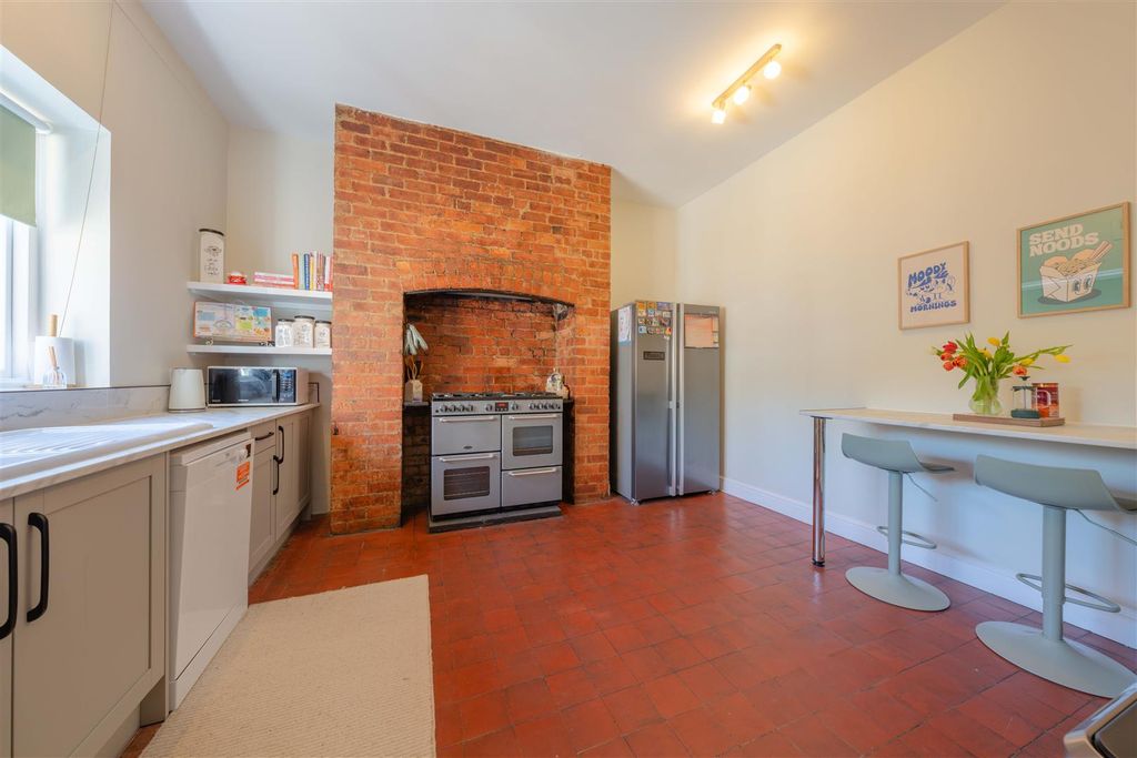 Additional image 11 of 7 bed semi-detached house for saleAbington Park Crescent, Northampton NN3